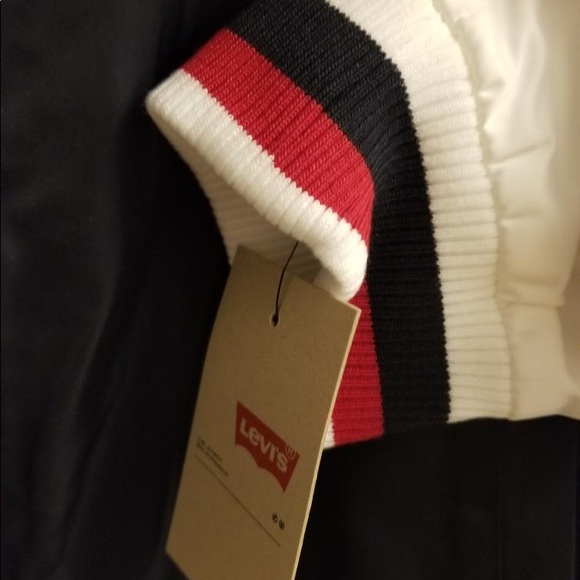 Levi’s Windbreaker Jacket - Picture 9 of 11